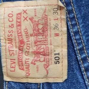 Levis 501 Straight Leg 36 x30 Unicycle color